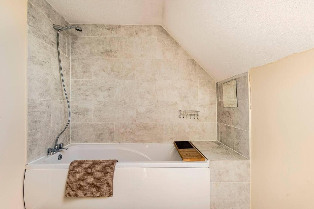 Holiday home Immaculate 2 - Bedroom House In