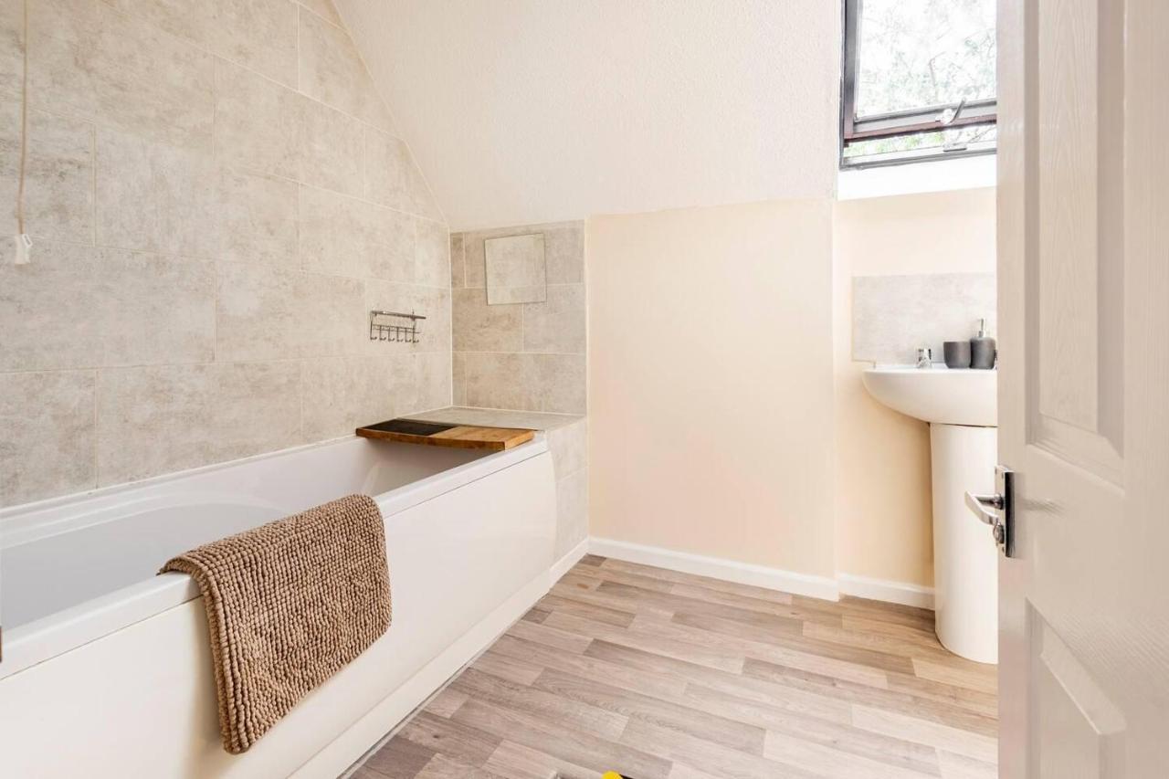 Immaculate 2 - Bedroom House In Holiday home