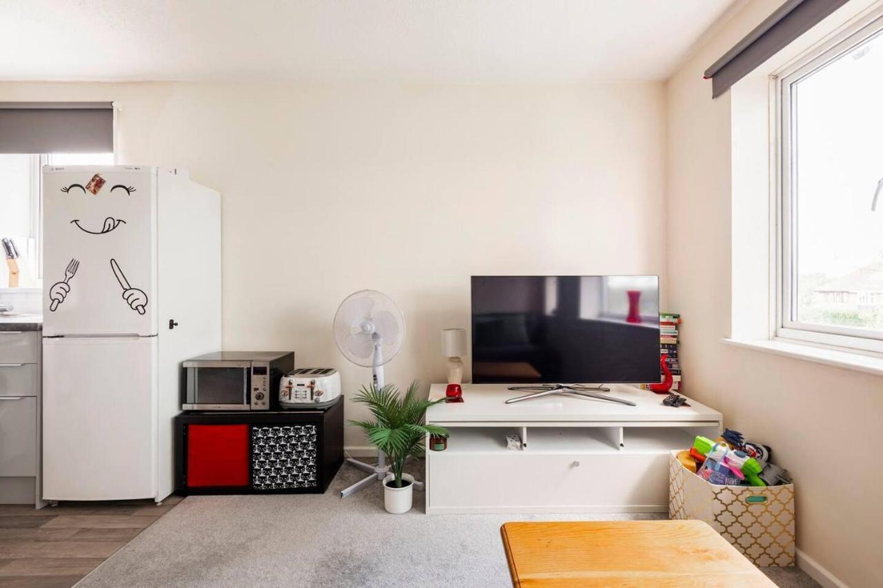 Holiday home Immaculate 2 - Bedroom House In Milton Keynes
