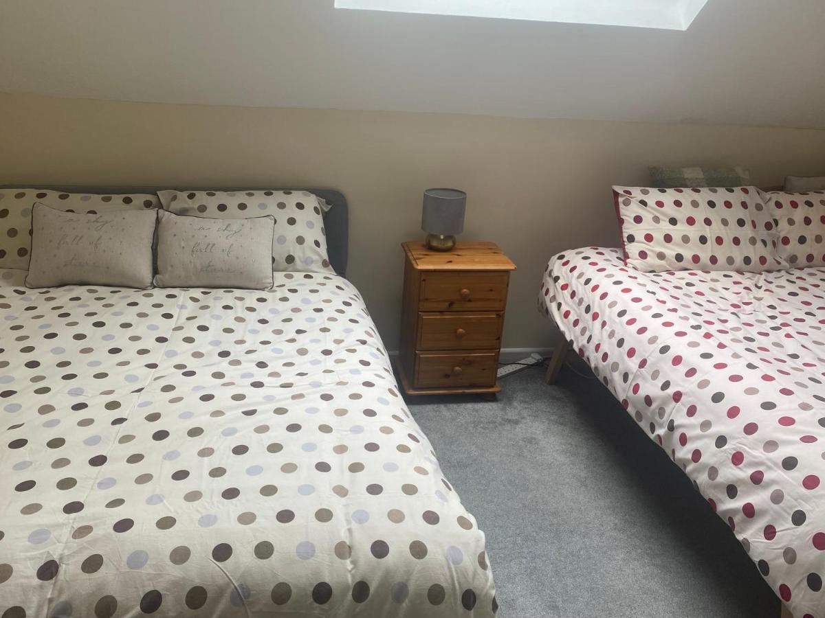 Immaculate 2 - Bedroom House In *